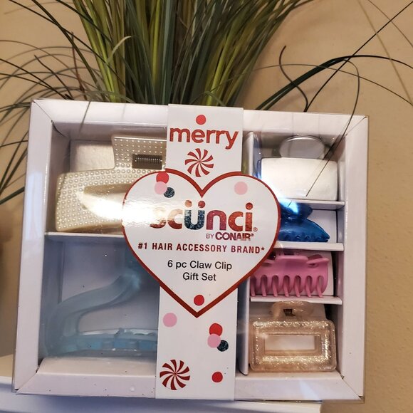 Scunci Claw Clip Gift Set - Picture 1 of 5